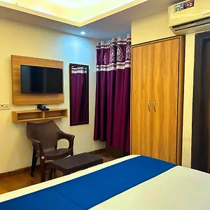 Golden Bliss At International Airport Hotel